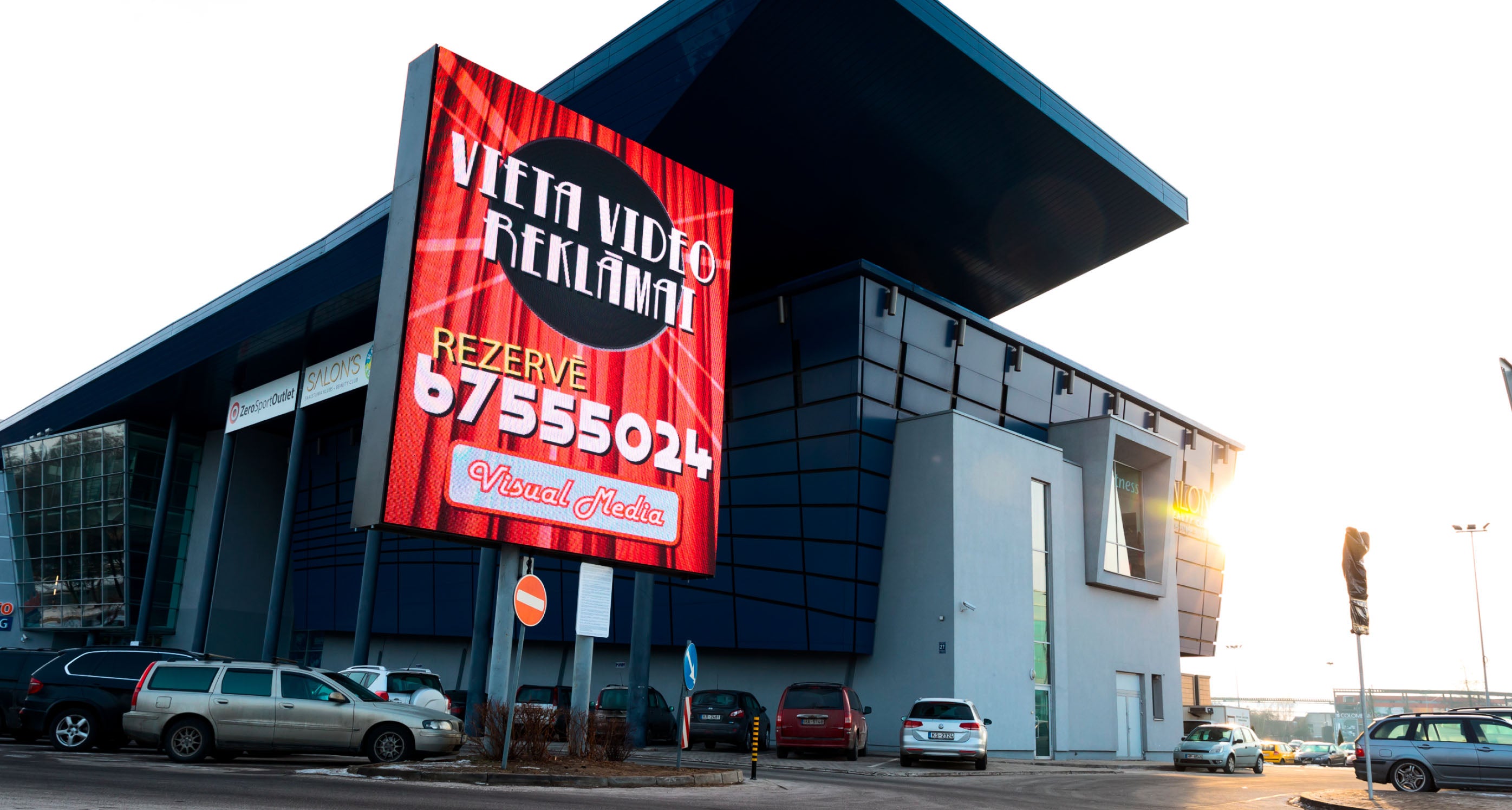 PALAMI Group Outdoor LED Video Wall Display Installed On Metal Construction Aside Shopping Center