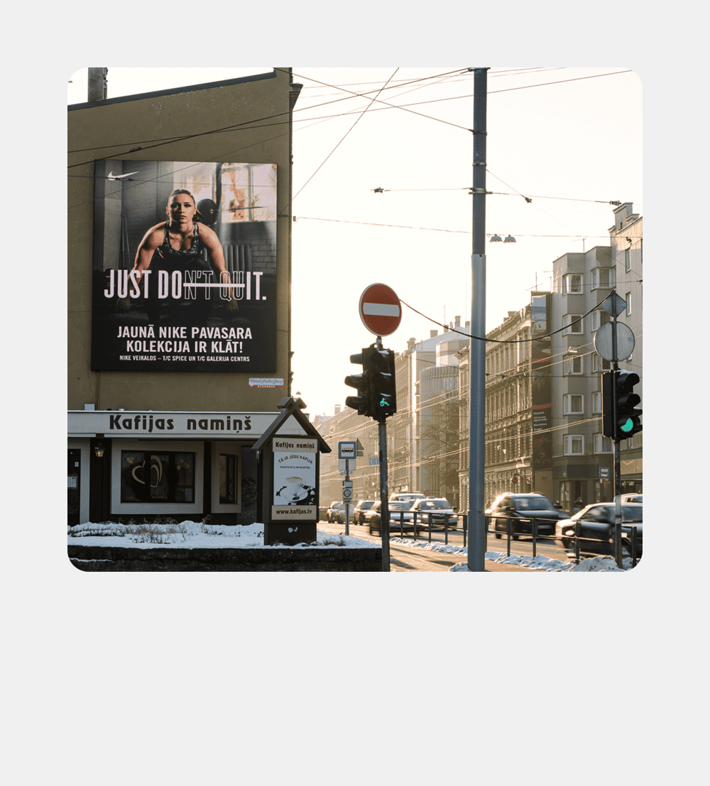 Small Image of PALAMI Group Outdoor LED Media Video Wall Display Mounted By Street