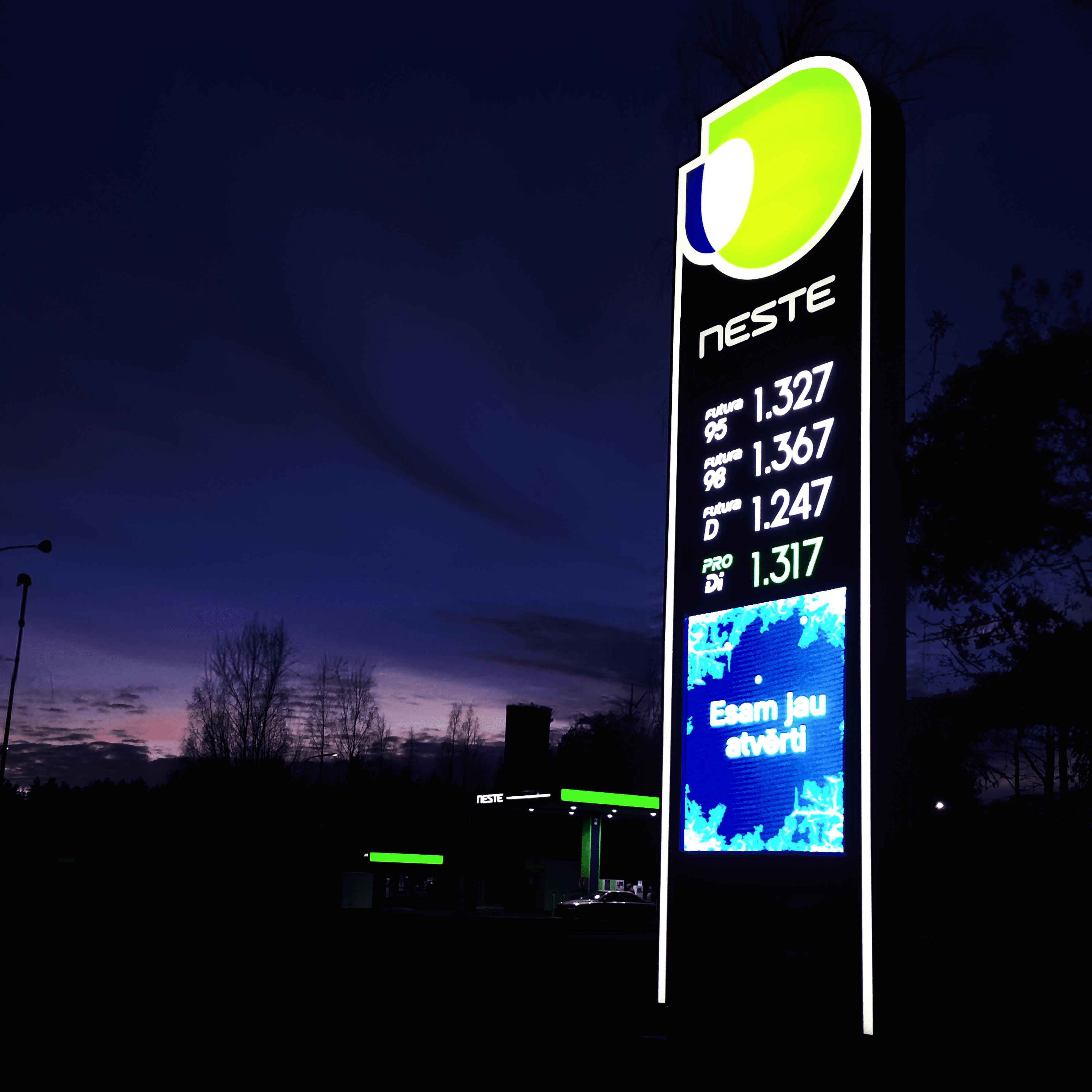 LED degvielas uzpildes stacijas pilons M-izmēra