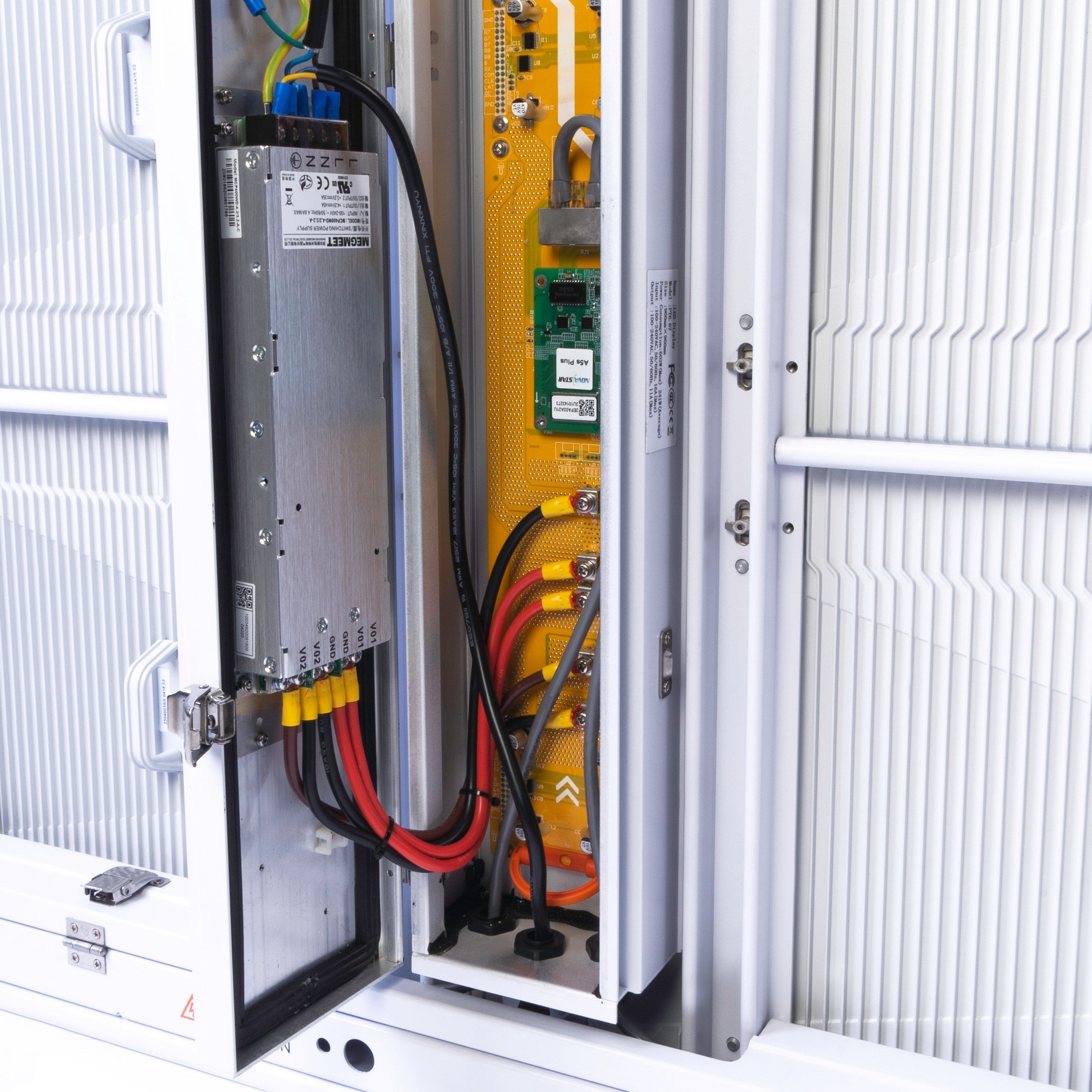 LED DOOH Display - Dynamic Out-of-Home Advertising Solution