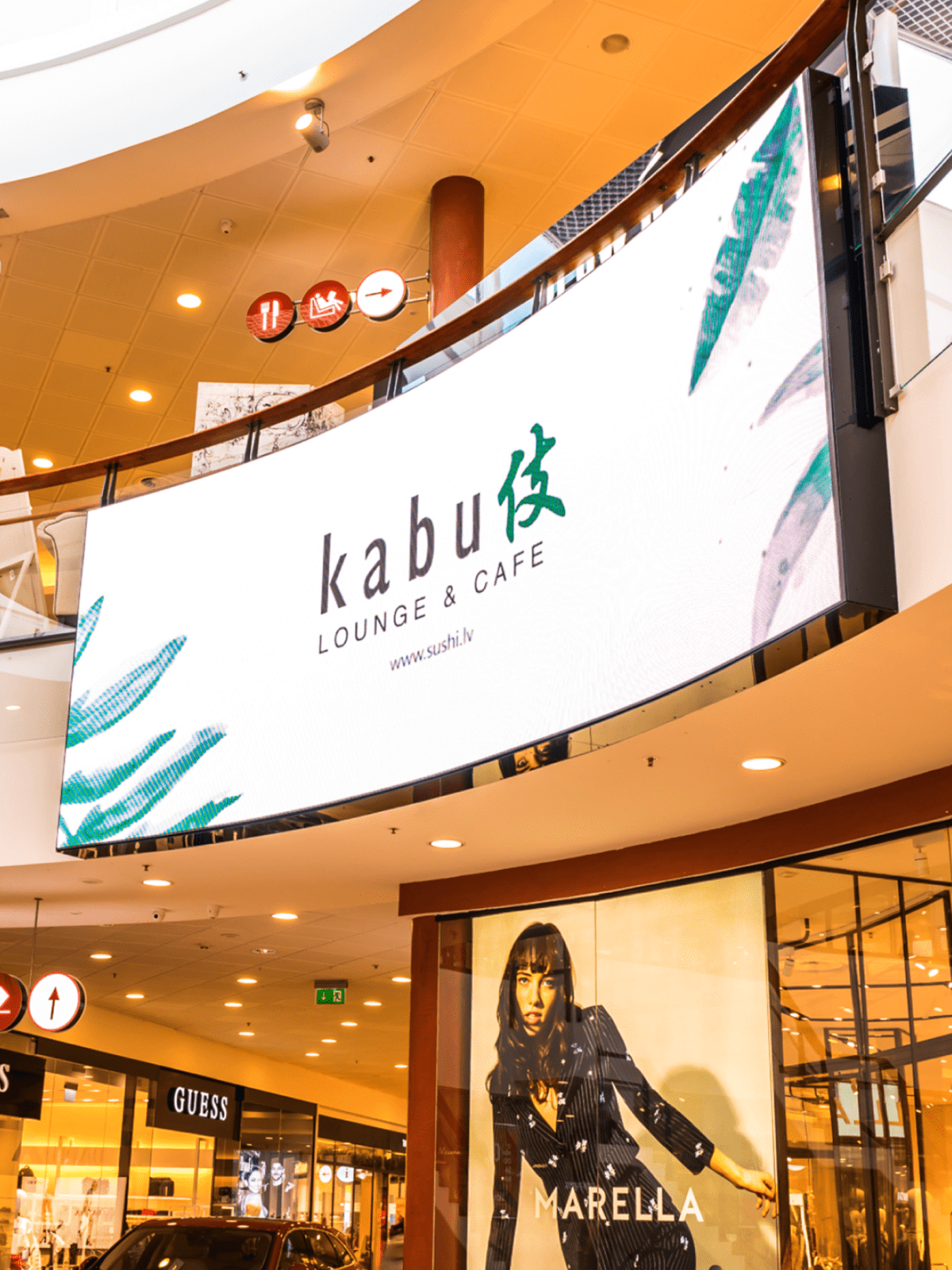 PALAMI Group High Resolution Indoor LED Display Installed In Supermarket Mobile Resolution