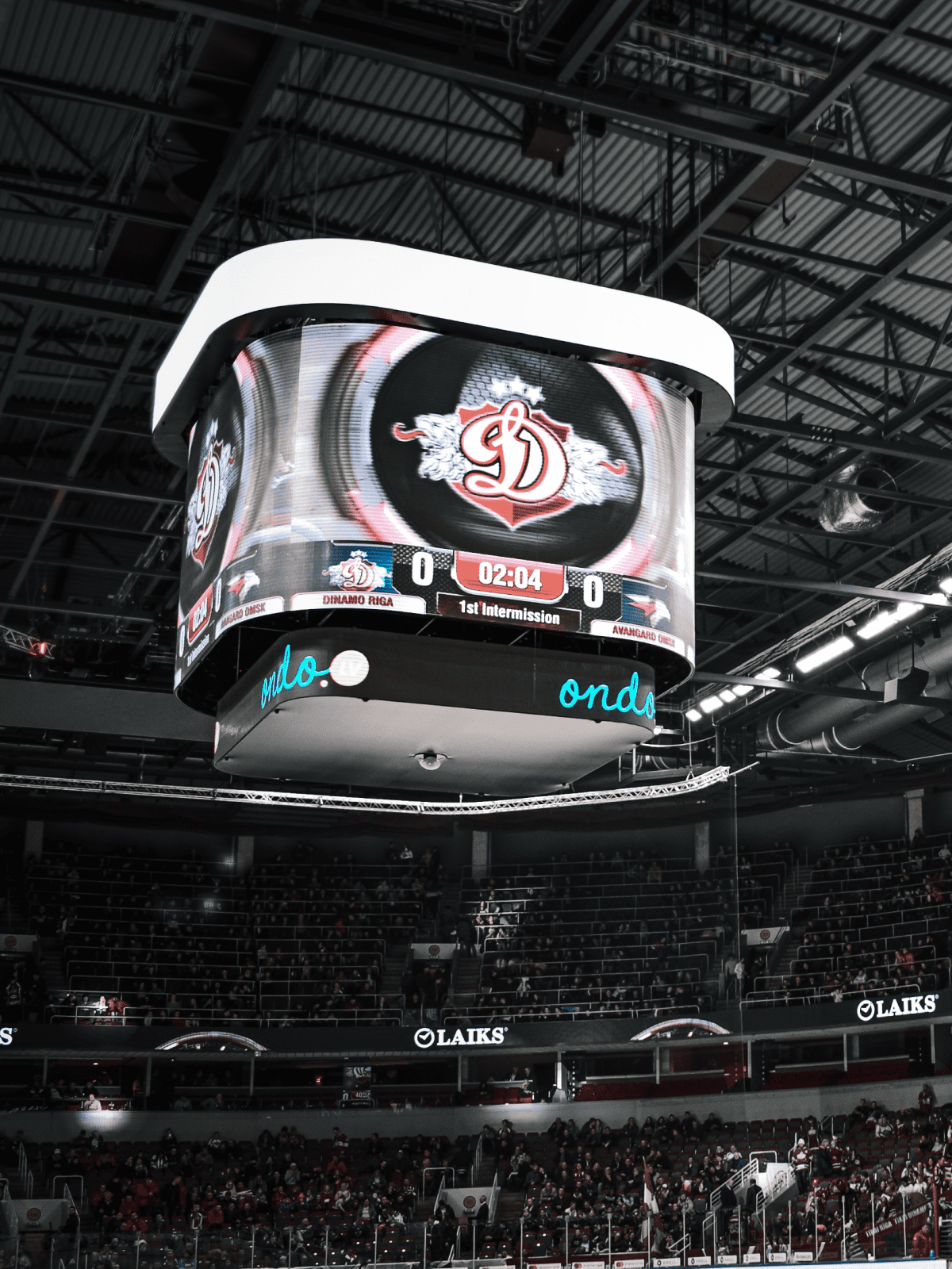 PALAMI Group LED Media Cube Showing Sport Match Results In Riga Arena Mobile Resolution
